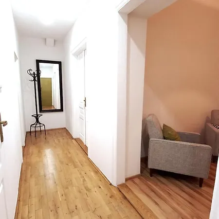 Appartement Old Town - 5 Bedrooms Soltyka S2 Krakau