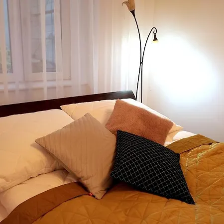 Old Town - 5 Bedrooms Soltyka S2 Apartment