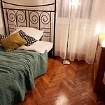 Old Town - 5 Bedrooms Soltyka S2 Apartment *