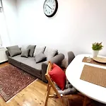 Old Town - 5 Bedrooms Soltyka S2 Apartment *